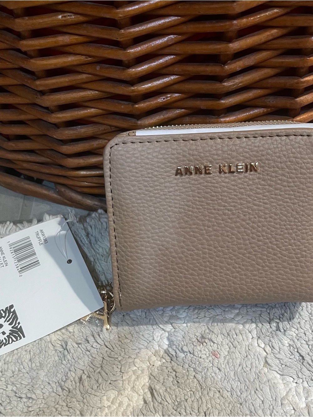 Anne Klein Pebbled Zip Wallet in Taupe BNWT